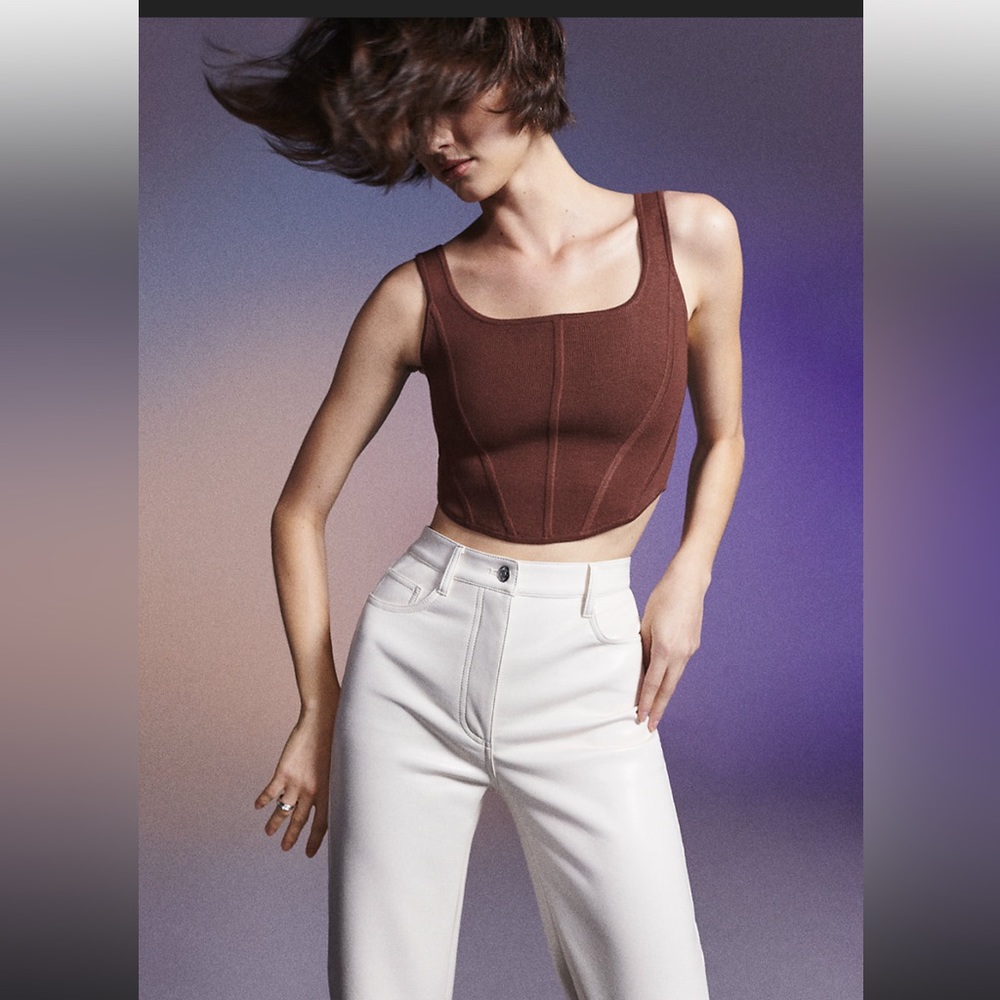 Aritzia/ Wilfred - Natalie sleeveless cognac top - size XS- Knit material